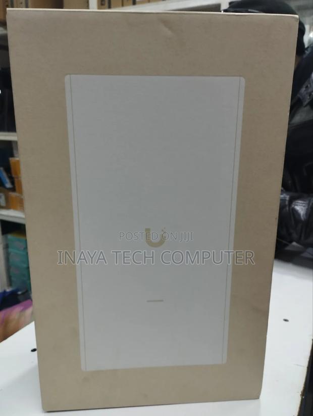 Ubiquiti Unifi U6 Mesh-Pro Acess Pointt - main view
