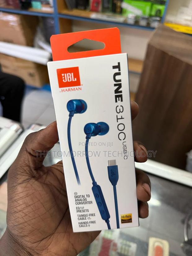 JBL Tune 310c Usb C Earphones - thumbnail 2