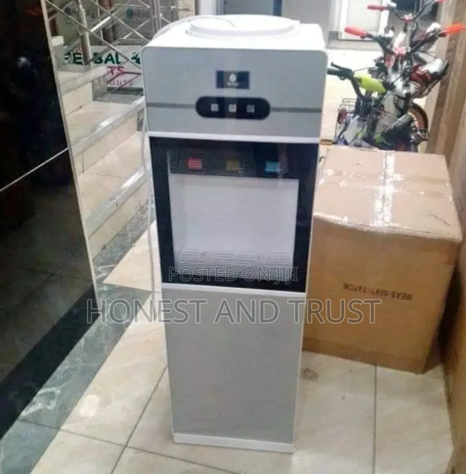Hot and Cold Nunix Dispenser Z16c, Water Dispenser