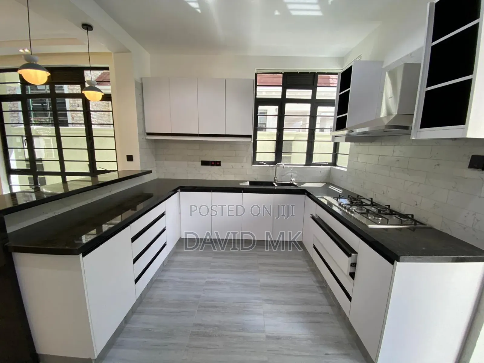 4bdrm Maisonette in Membley for sale