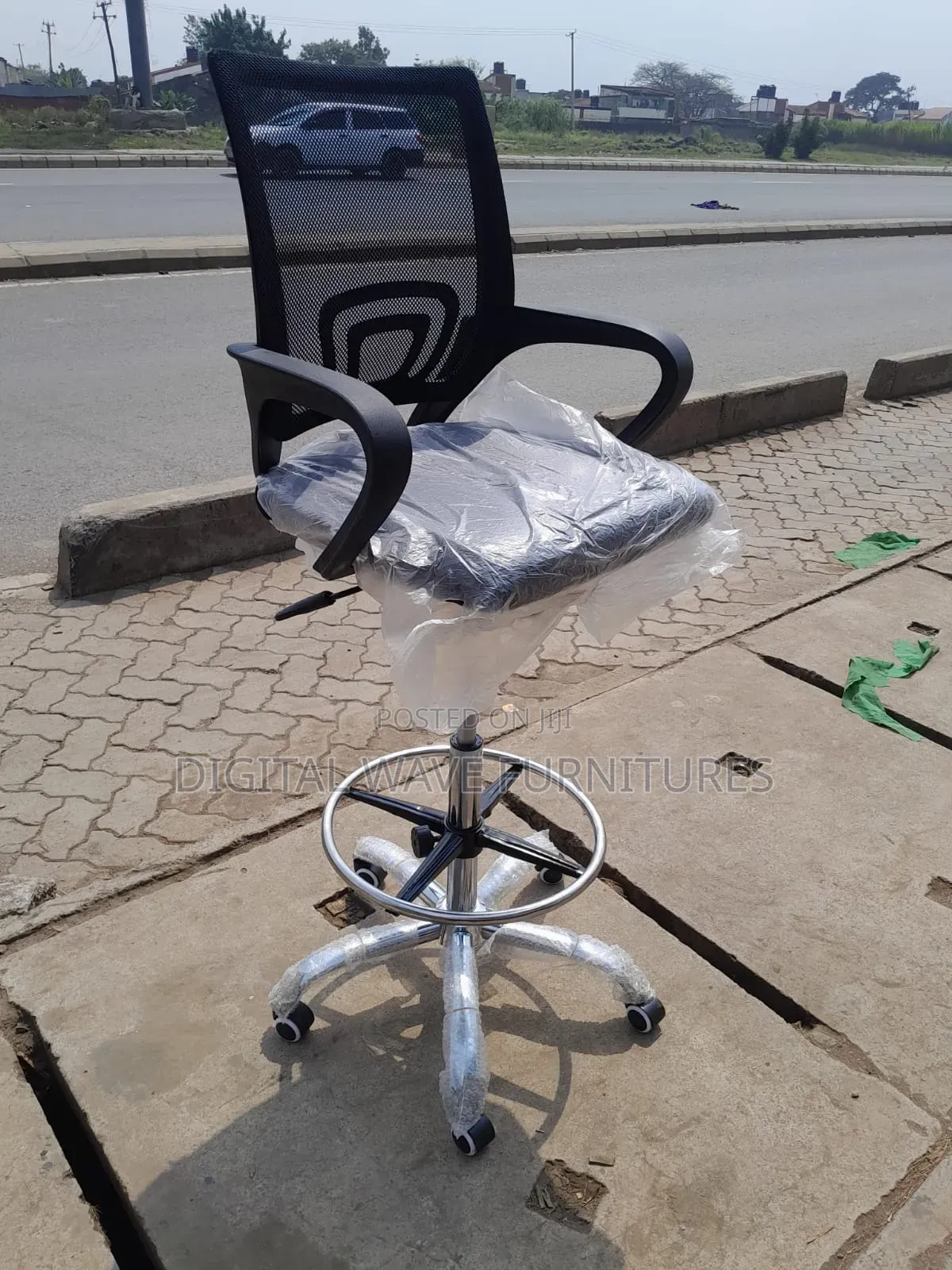 Comfortable Office Chair With Lift