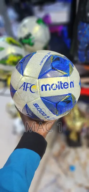 Molten Soccer Balls Football / Ball