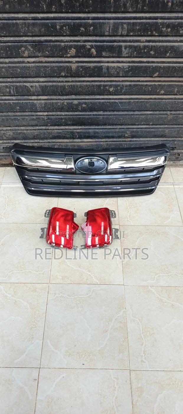 Subaru Legacy Outback Front Bumper Grill - thumbnail 2
