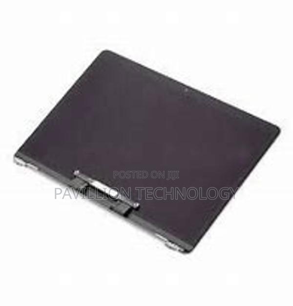 Macbook A2337 - main view