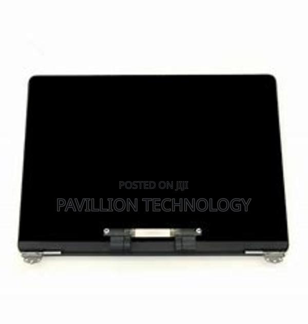 Macbook A2337 - thumbnail 3