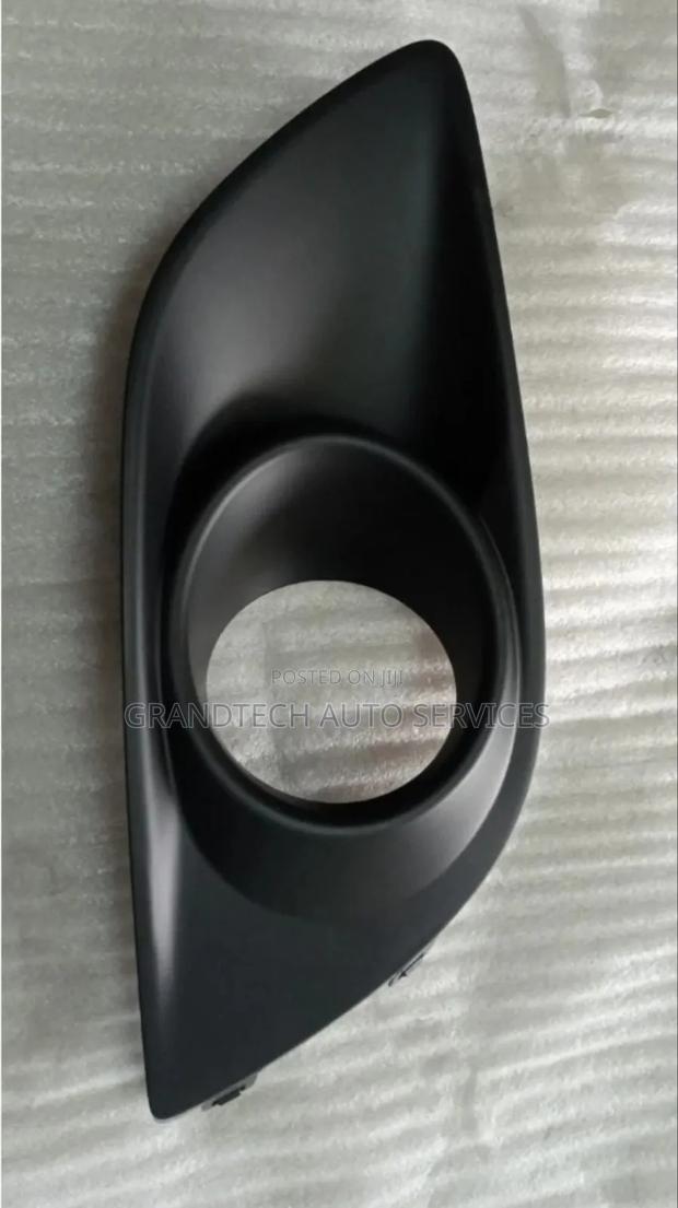 Suzuki Swift 2010 Foglight Cover