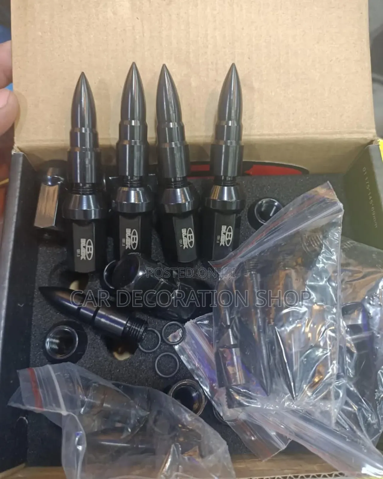 Black 20pcs Slim Blox Bullets Rim Nuts