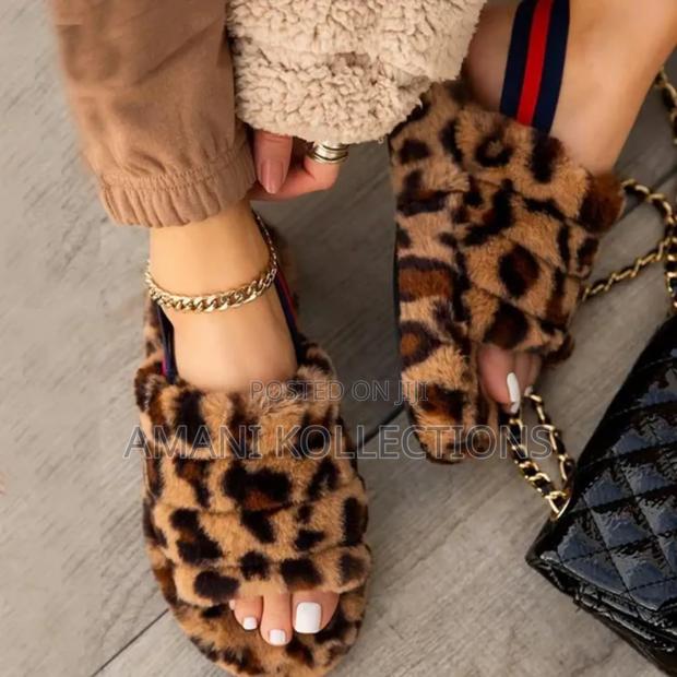 Fluffy Faux Far Slides