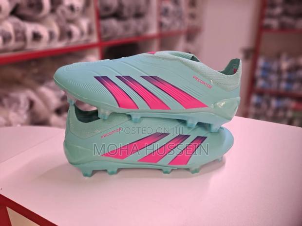 Adidas Orginal Predator Soccer Boots - thumbnail 2