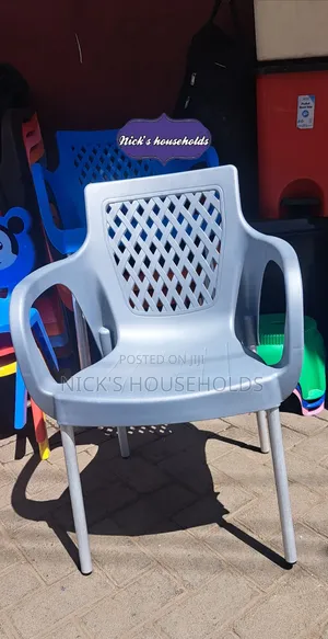 Limited Stock,Plastic Chairs With Metal Tubing Legs And Arms