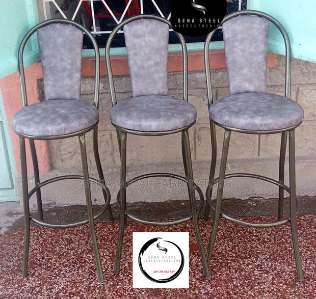 Comfy Bar High Stools With Powder-Coating Finish