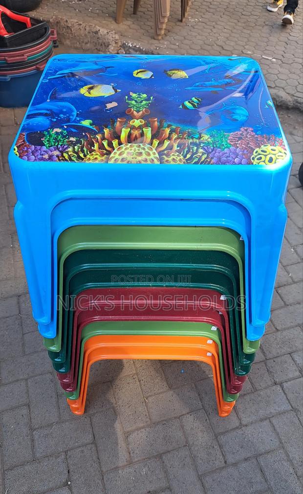 Maroon Plastic Kids Table - thumbnail 3