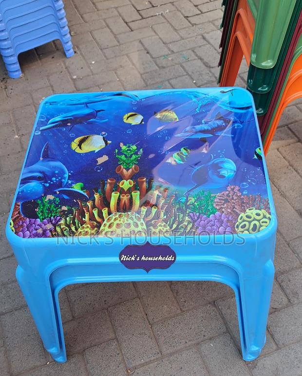 Adix Kid Plastic Tables - main view