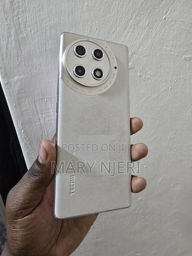 Tecno Camon 30S Pro 256 GB Gold - thumbnail 6