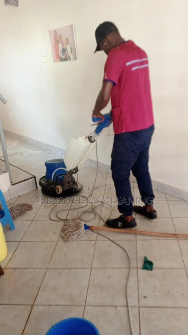Floor Scrubbing Machine for Hire - thumbnail 3