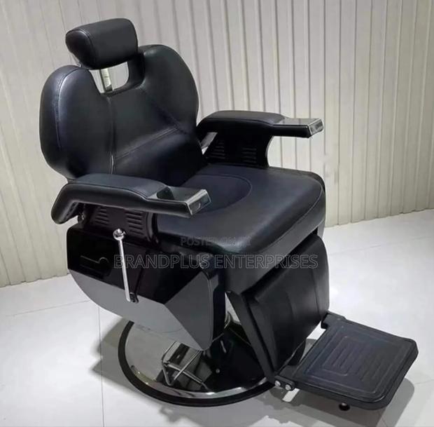 Slightly Used Imported Barbershop/Kinyozi Seat