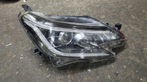 Mark X 2015 Headlight