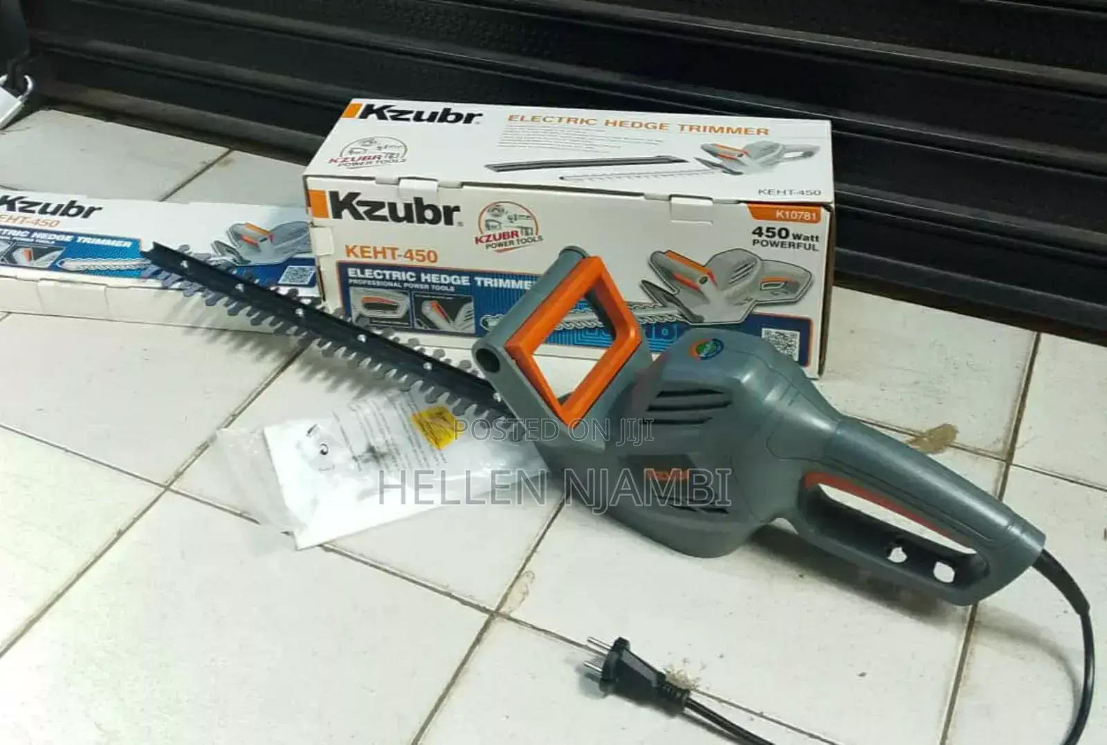 Electric Hedge Trimmer 
450 Watts