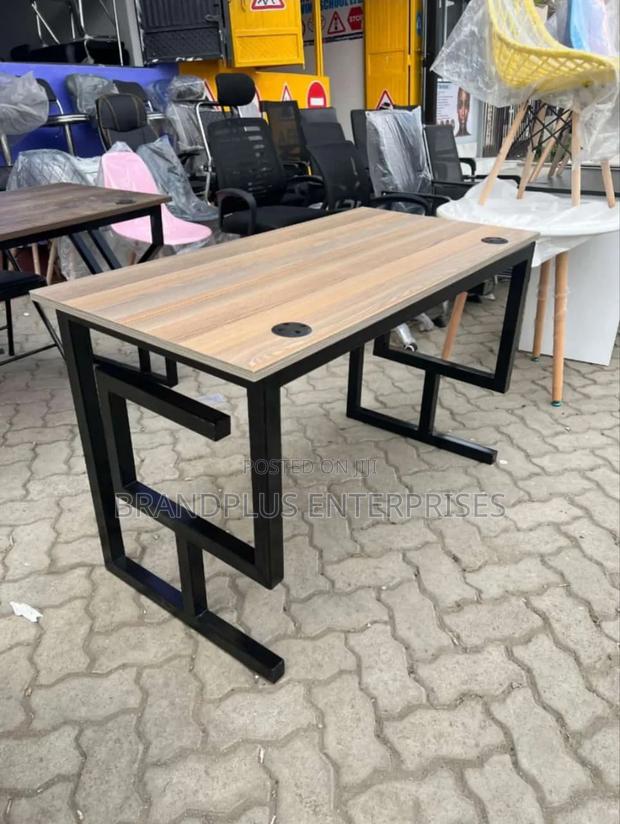 Metallic Stand Office Desk