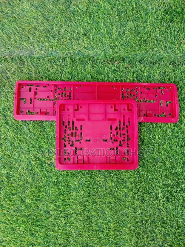 Red Oblong Square Plastic Plates Frame Holder Set