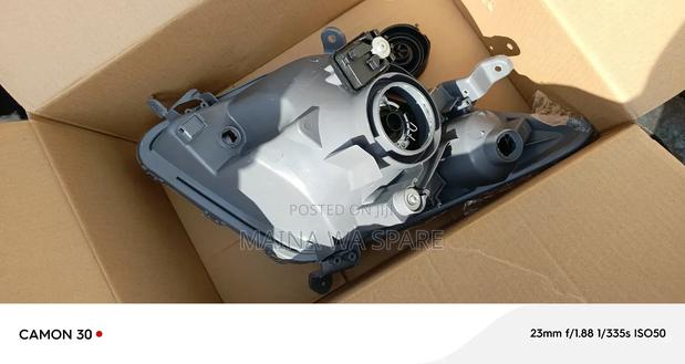 Toyota Ist Head Right - thumbnail 3