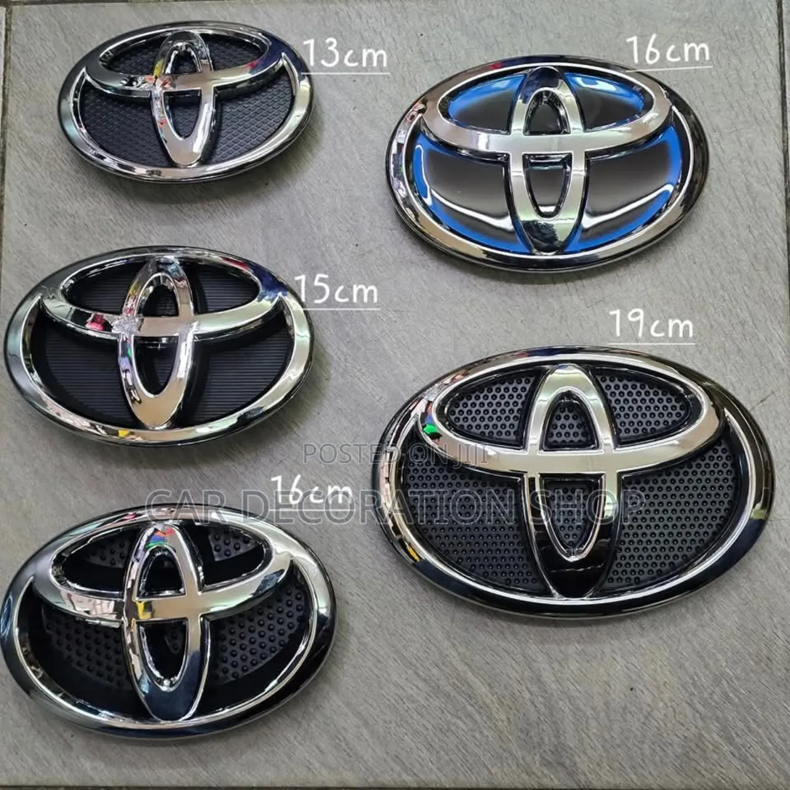 Different Toyota Boot /Grill Logos in Sizes