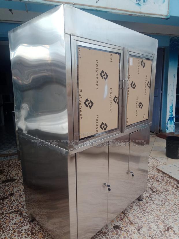 High-Quality Water Vending Machine – Cabinet Model