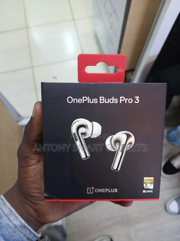 Oneplus Buds Pro 3 - main view