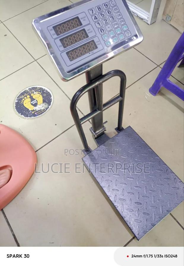 Digital Weighing Scale - main view