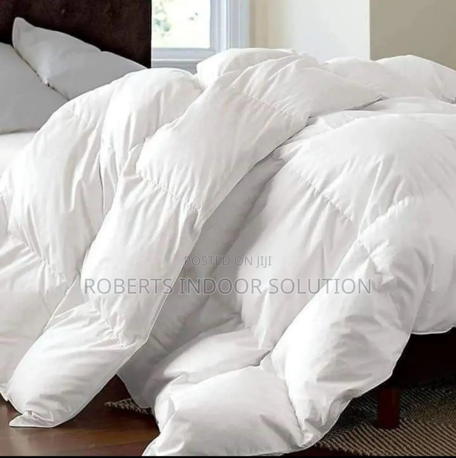 White Unbinded Duvet Set