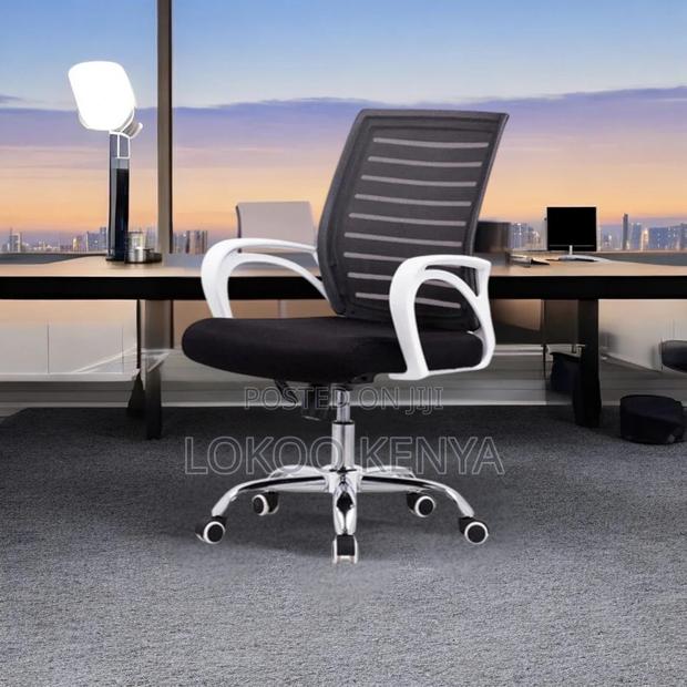 Office Chair: Mid-Back Ergonomic Office Chair - thumbnail 5