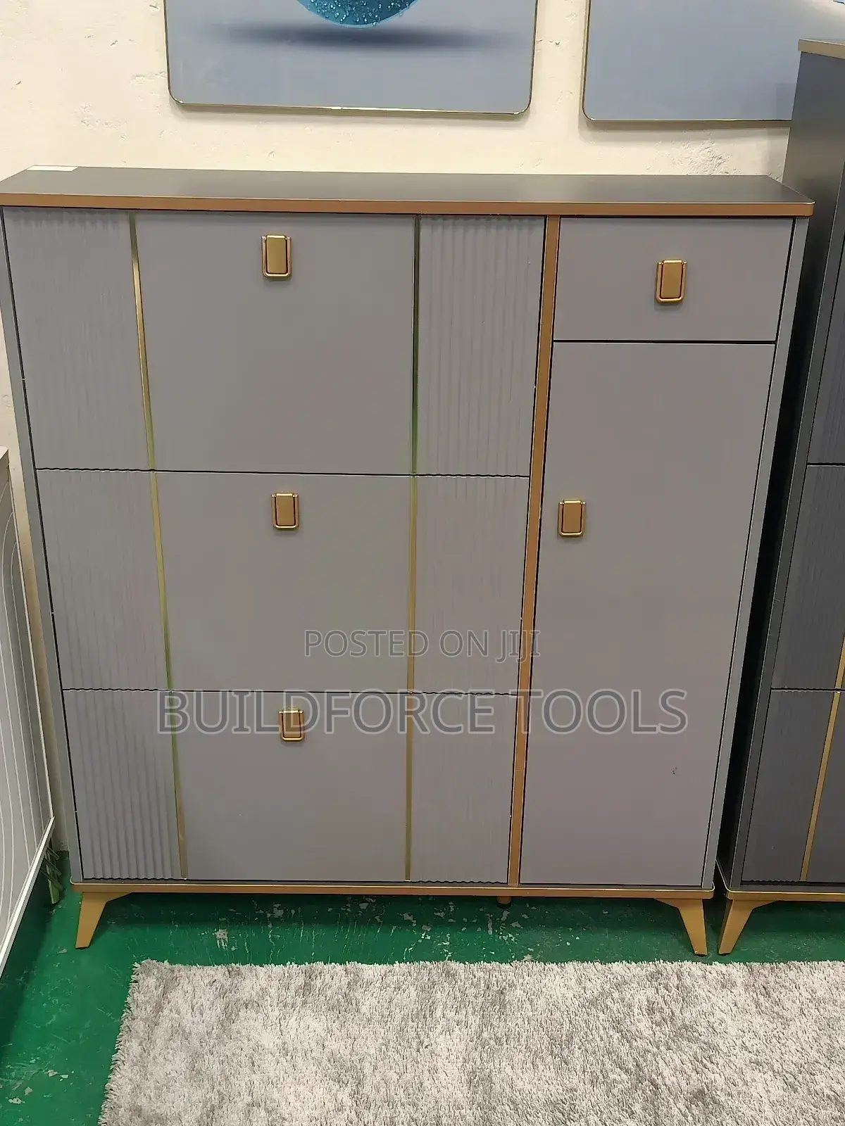 Closed Shoe Rack Cabinet