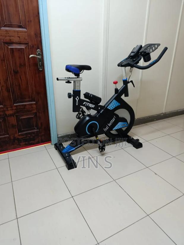 Exercise Spin Bikes" Spìn Bikés Spín Bikës; Spîn Bikės Bikês