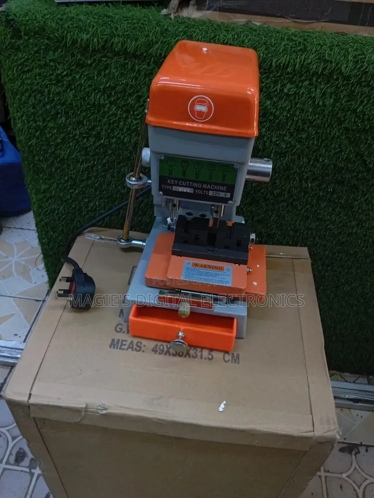 Key Cutting Machine