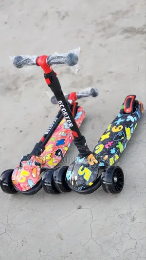 Foldable Adjustable 3-10 Years Three Wheels Scooter for Kids