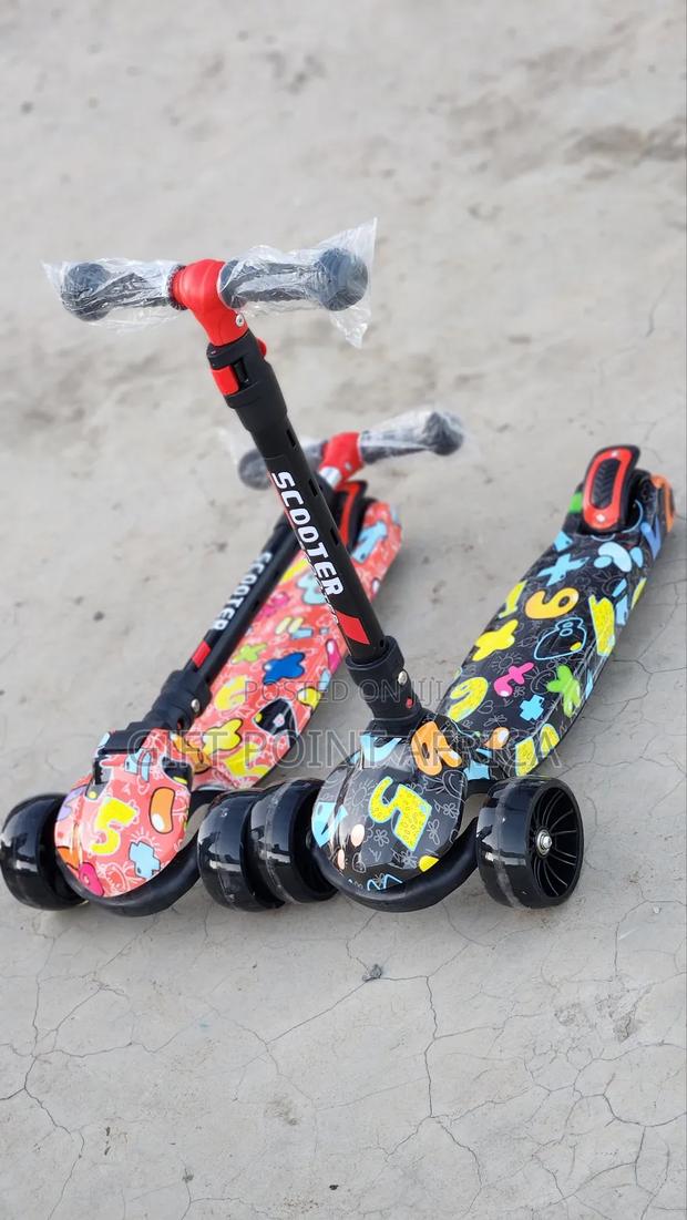 Foldable Adjustable 3-10 Years Three Wheels Scooter for Kids - thumbnail 2