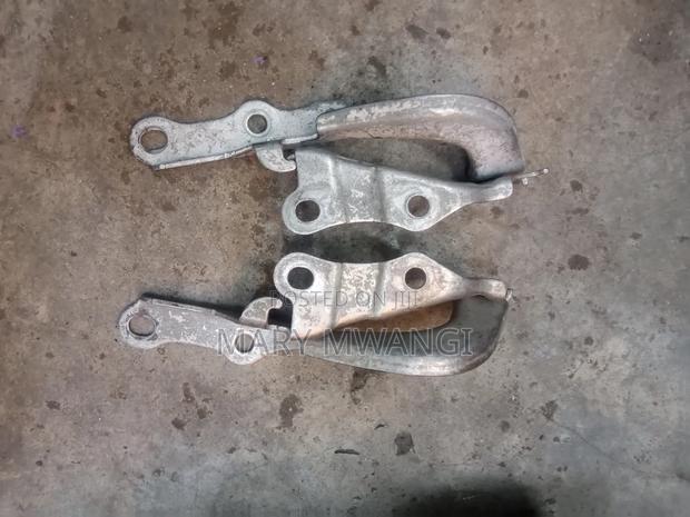 Bonnet Hinges Premio 240