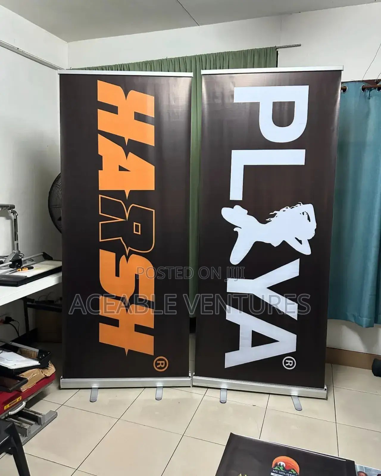 Narrow Base Roll-Up Banner