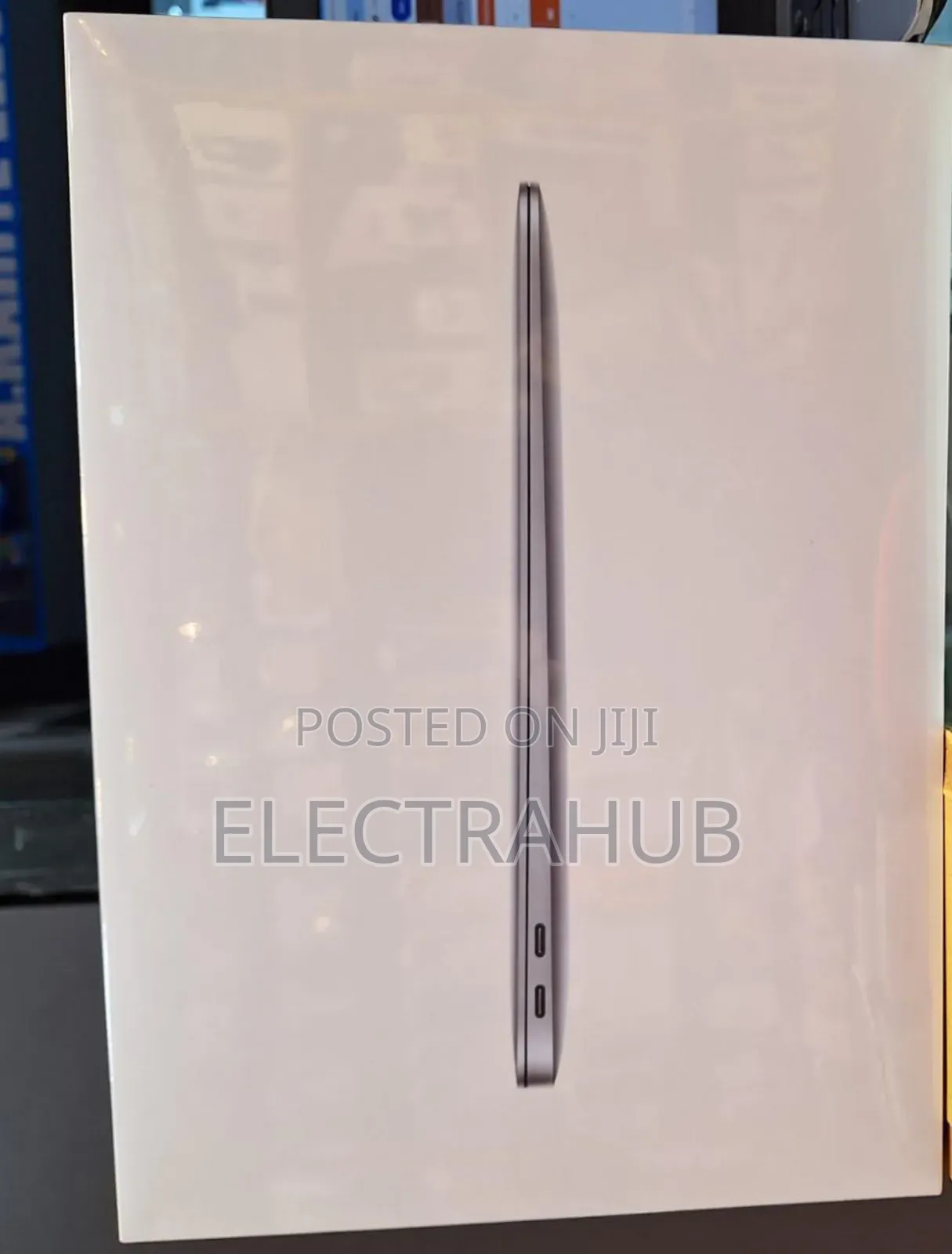 New Laptop Apple MacBook Air 8GB Apple M1 SSD 256GB