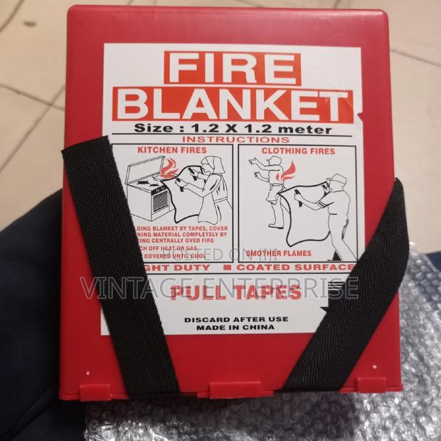 1.2 M - 1.2 M Fire Blanket