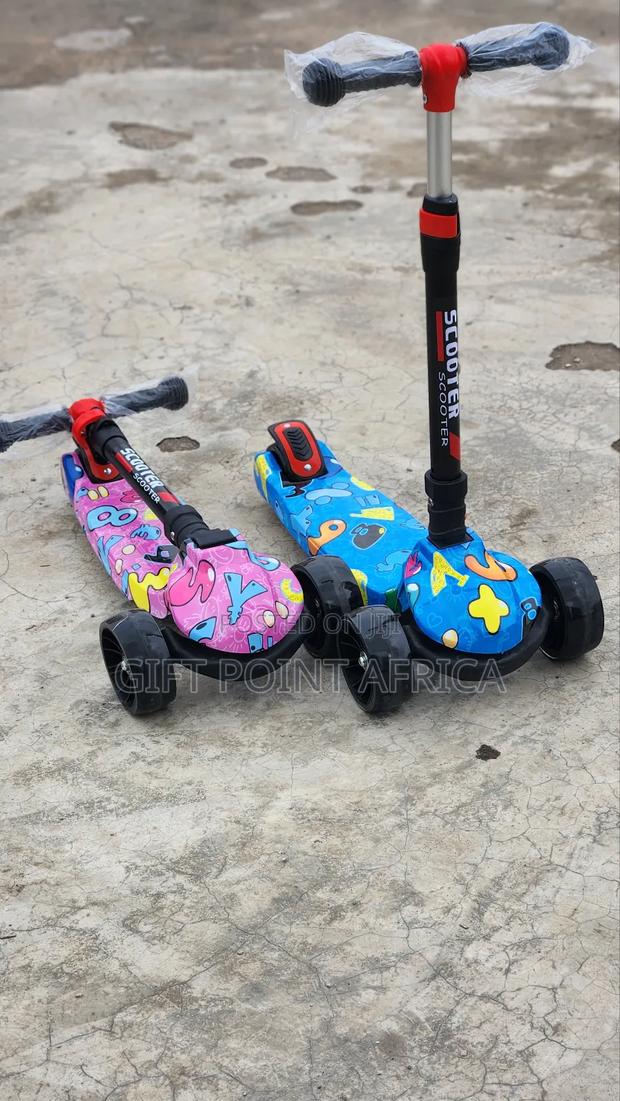 Blue, Pink Adjustable Foldable Three Wheels Scooters - thumbnail 2