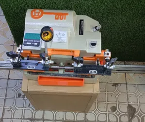 Quality Key Cutting Machine Th-100e