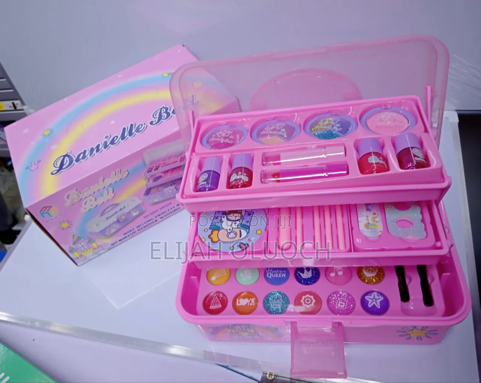 Danielle Belle Mega Makeup Kit