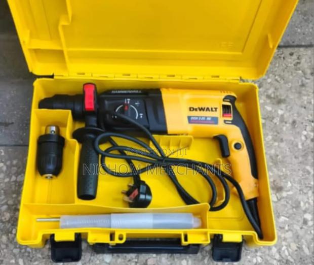 Dewalt 800watts Rotary Hammer Drill - main view