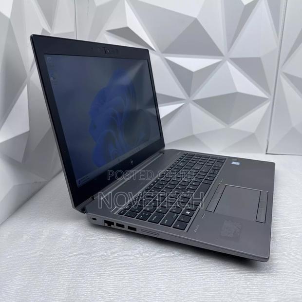 Laptop HP ZBook 15 32GB Intel Core I9 SSD 512GB
