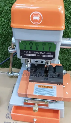 Key Cutter/Key Cutting Machine