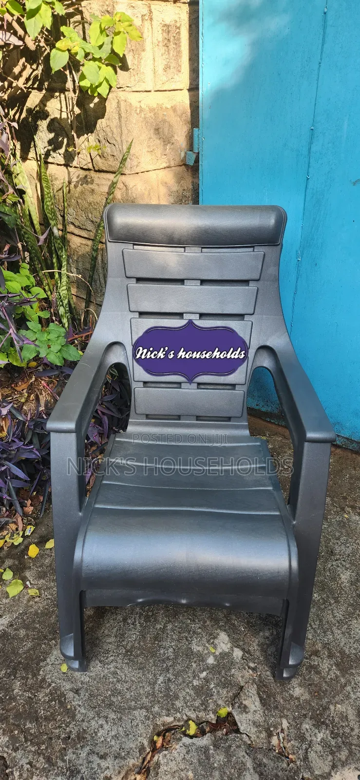 Lazy Boy Plastic Chair