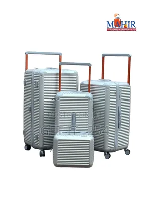 *4 in 1 Luxurious Unbreakable Suitcase*
Zipper Closure