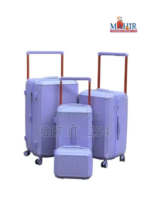 *4 in 1 Luxurious Unbreakable Suitcase*
Zipper Closure