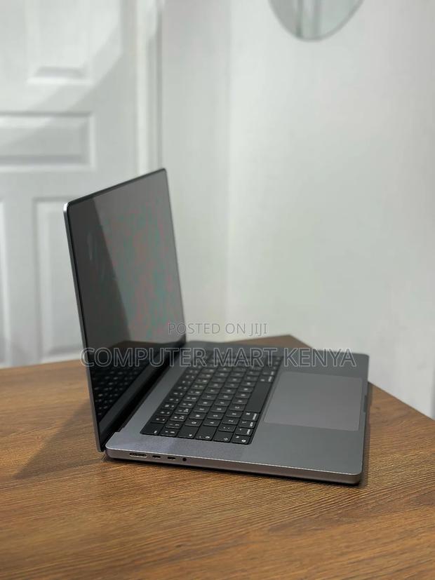 Laptop Apple MacBook Pro 32GB Apple M2 Ultra SSD 1T - thumbnail 4